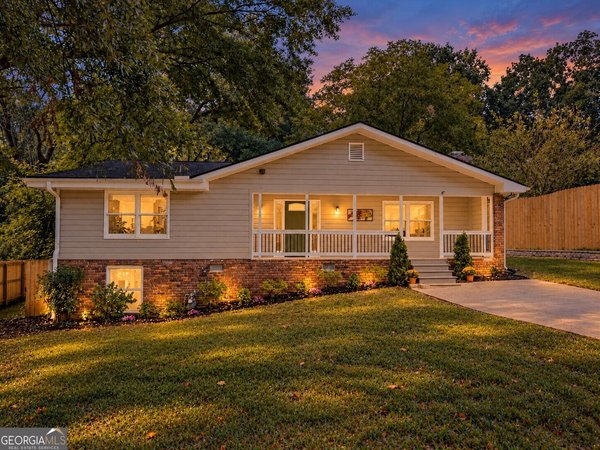848 East Avenue, Scottdale