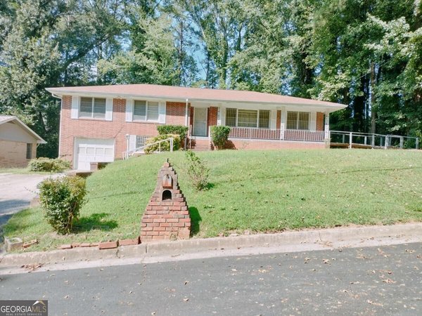 2641 Hedgewood Lane, Atlanta