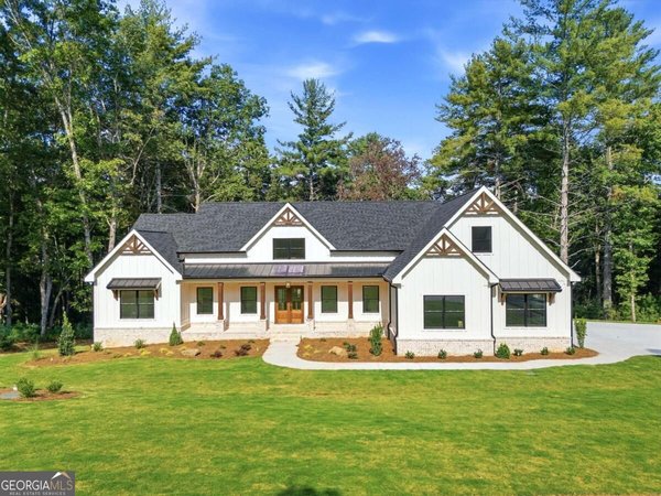 469 Oakwood Way Blairsville