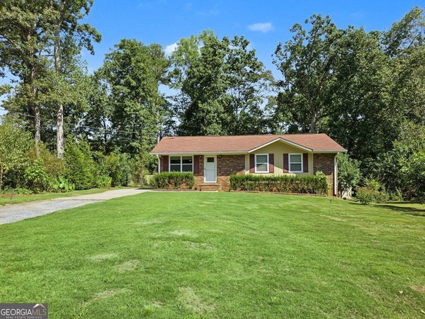 1898 Burfordi Drive, Marietta