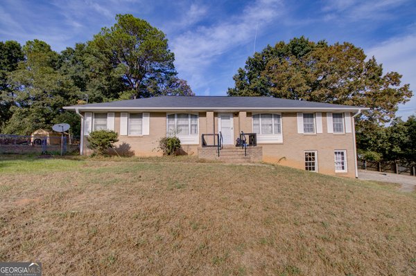 main picture of 202 Wright Street, Winder