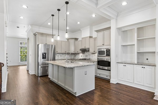 main picture of 1014 River Vista Drive, Atlanta