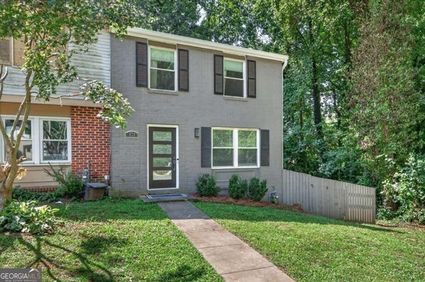 173 Roswell Commons Way, Roswell