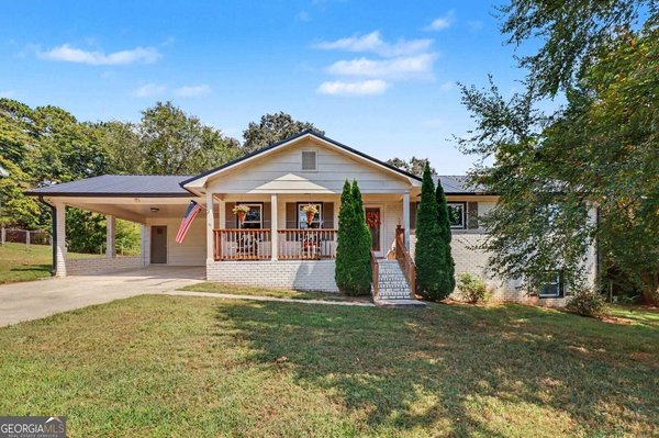 51 Rainwood Circle Drive, Silver Creek