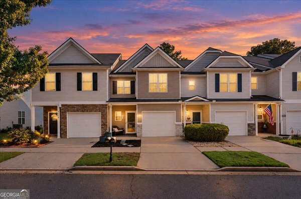 main picture of 4612 Beacon Ridge Lane, Flowery Branch