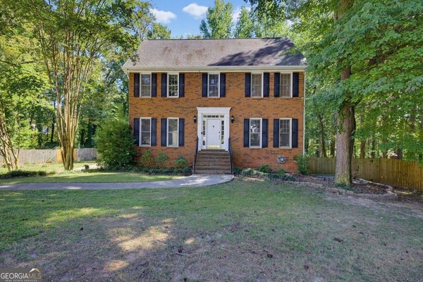 2711 Lochraven Court Snellville