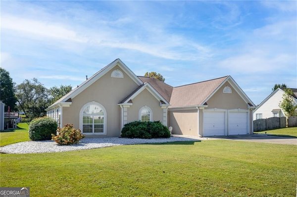 19 Meadow Crest Court, Powder Springs