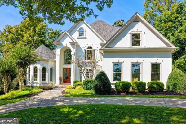 main picture of 7060 Redcliff Court, Suwanee
