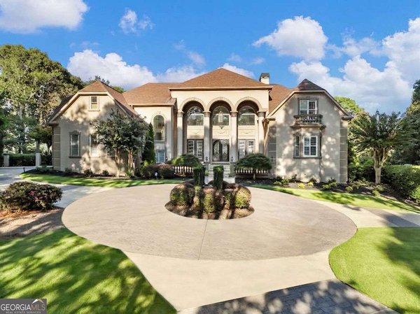 main picture of 1905 Kathy Whitworth Drive, Braselton