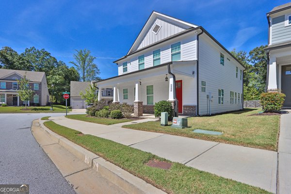 main picture of 3088 Lantana Way, Buford