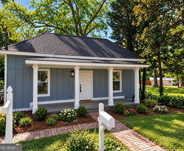 8 Long Street Newnan