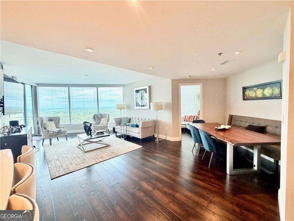 3338 Peachtree Road, Atlanta