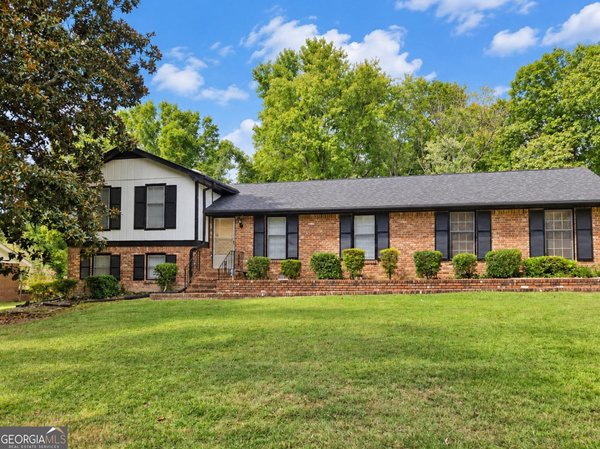 6547 Annette Court Riverdale