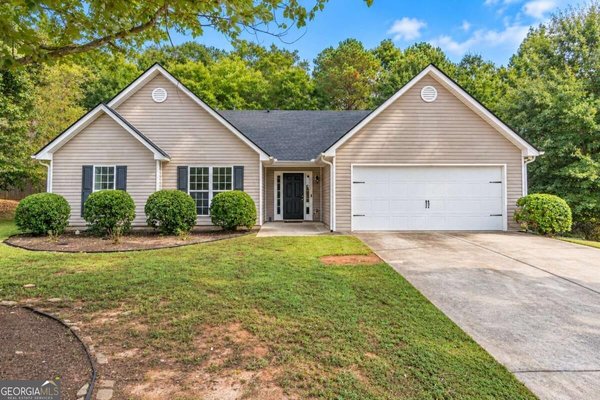 main picture of 294 Ambassador Circle, Winder