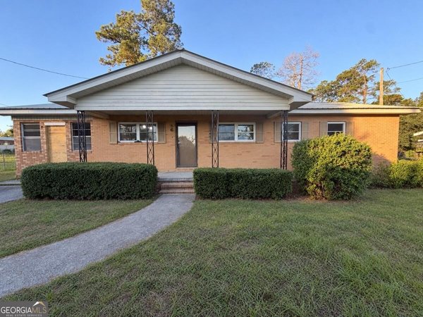 526 Soloman Street Swainsboro