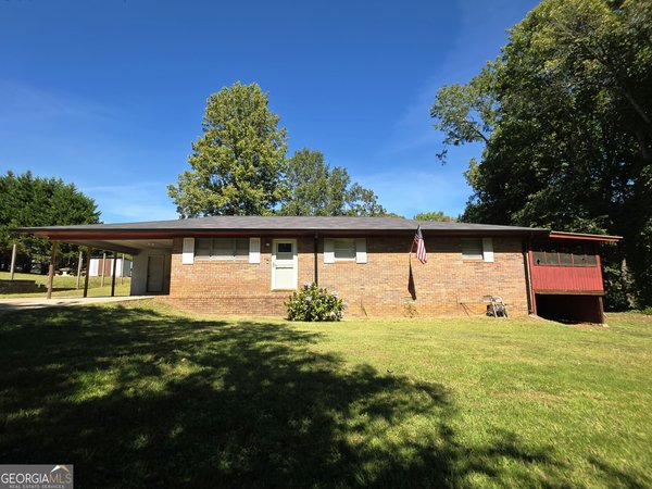 223 Lakeview Drive, Cornelia
