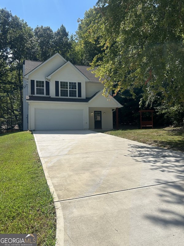 7040 Hassana Lane, Fairburn