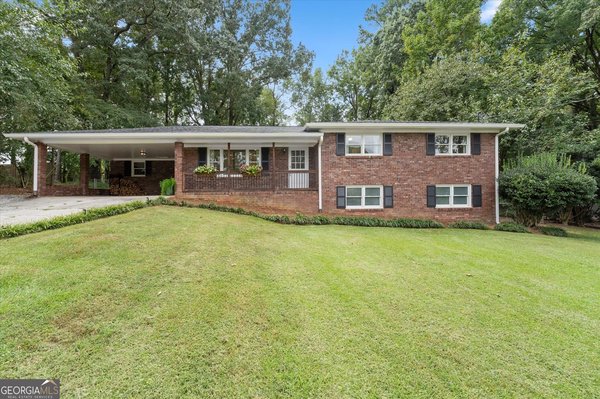 1850 Donald Drive, Marietta