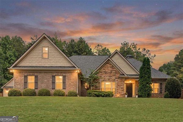 32 Meadow View Glen, Newnan