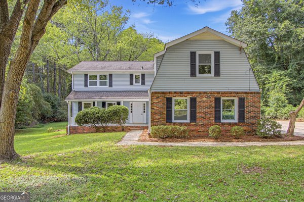 2215 Angela Drive Lilburn