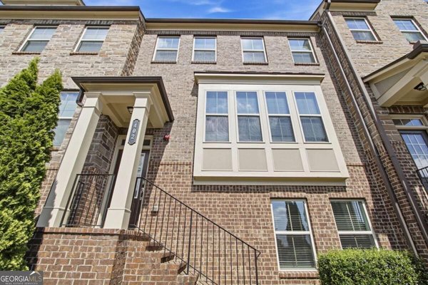 402 Montclair Court, Woodstock
