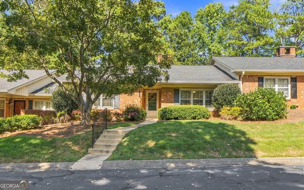 6381 Deerhollow Way, Peachtree Corners