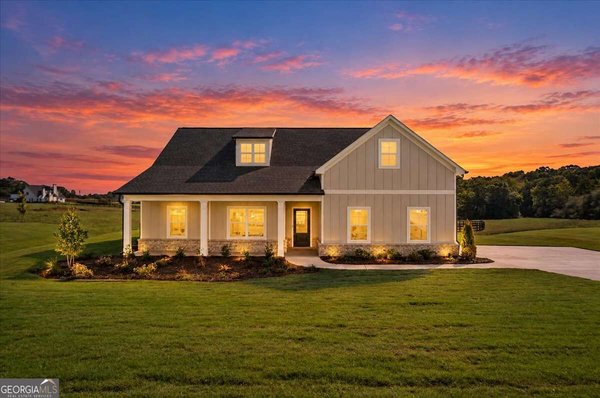 main picture of 5345 Noah Road, Cumming