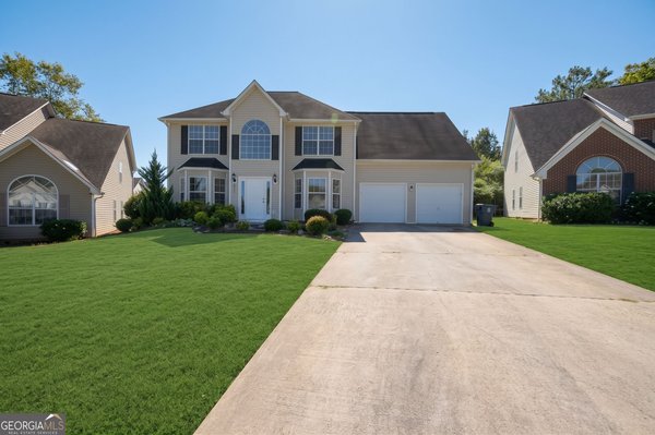 412 Lake Front Court Stockbridge