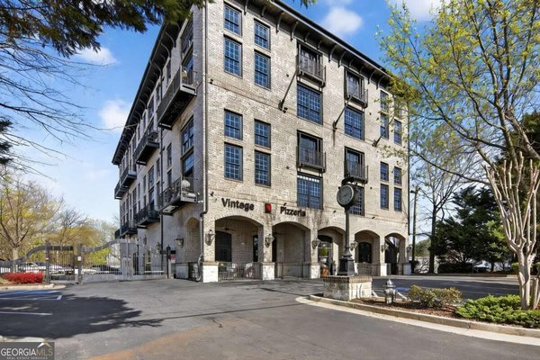 main picture of 5434 Peachtree Road, Atlanta