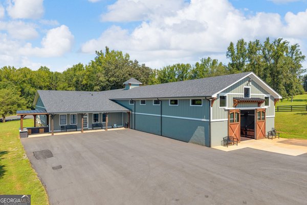 main picture of 5479 Highway 63, Toccoa