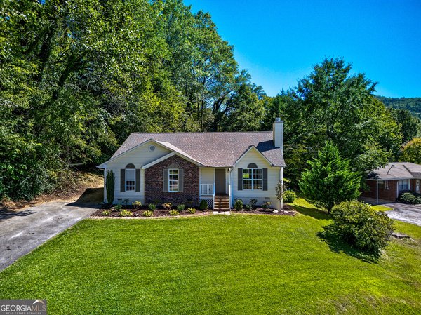 110 Maple Street, Clayton