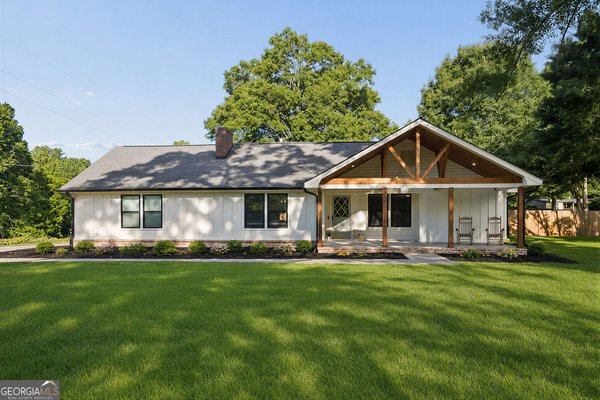 main picture of 7507 Campground Road, Cumming