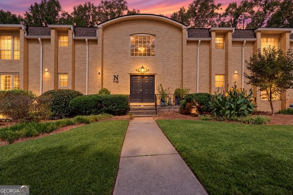 main picture of 5400 Roswell Road, Sandy Springs
