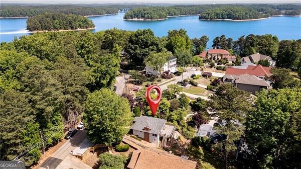 main picture of 6381 Lakeview Drive, Buford
