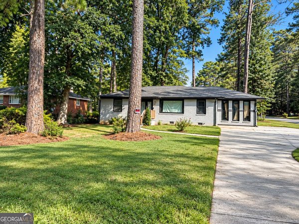 main picture of 2973 Cascade Road, Atlanta