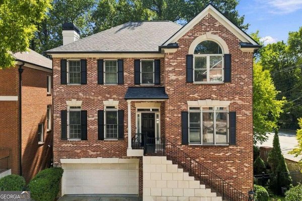 1121 Ashton Bluff Drive, Atlanta
