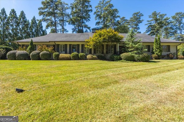 377 Old Club Road Macon