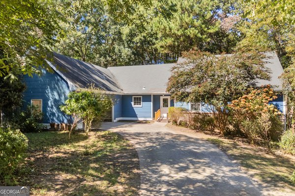 main picture of 416 Tabby Lane, Winder