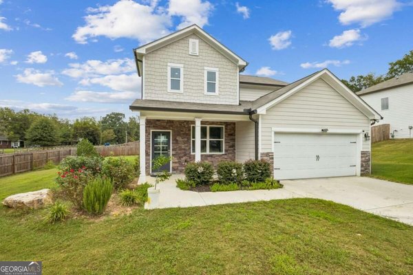 main picture of 865 Lakeshore Drive, Winder