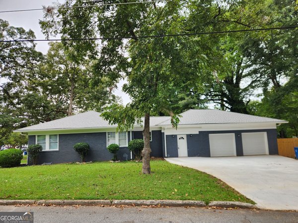2035 Brewer Boulevard, Atlanta