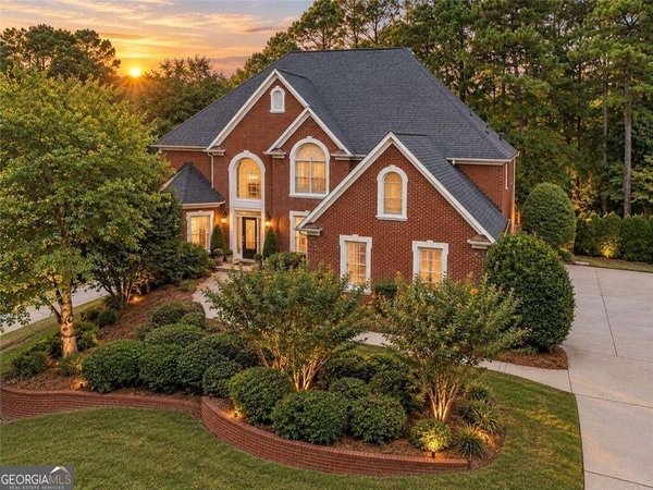 1327 Bridgemill Avenue, Canton