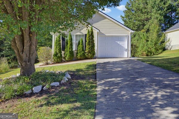 1483 Waterton Trail Douglasville