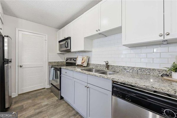 2657 Lenox Road, Atlanta