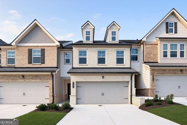 main picture of 3052 Humdala Place, Buford