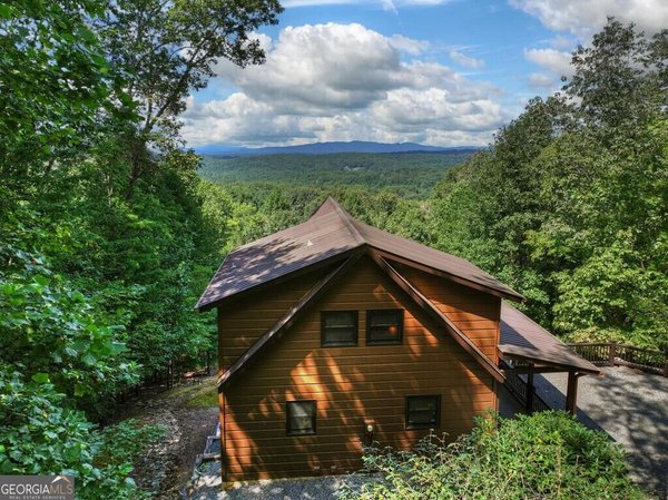 8 North Face Drive, Blue Ridge