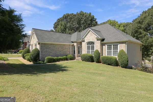 174 Azalea Chase Drive, Suwanee