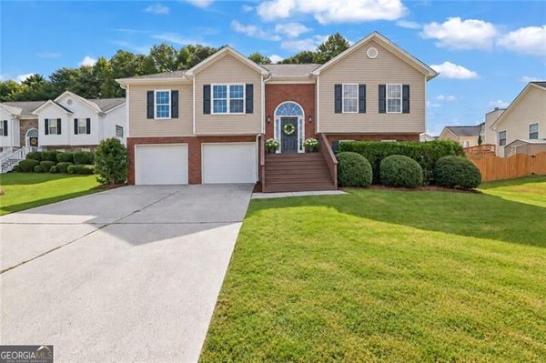 main picture of 3149 Gem Ives Court, Buford