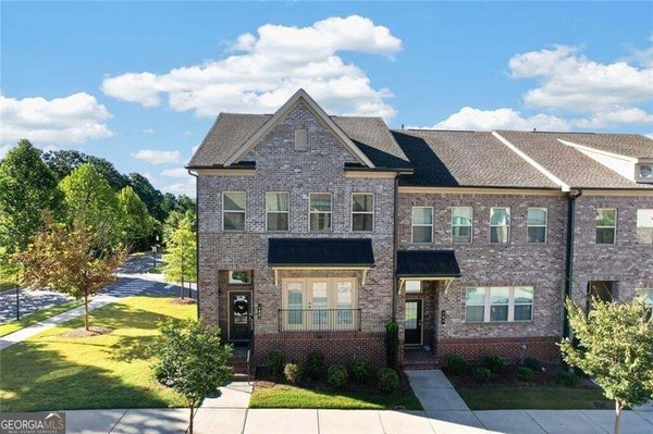 282 Commons Avenue, Woodstock