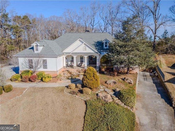 410 Caldwell Lane, Hoschton