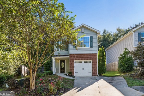303 Village Chase, Woodstock